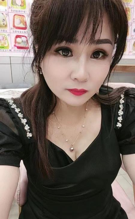 东莞大胸小少妇