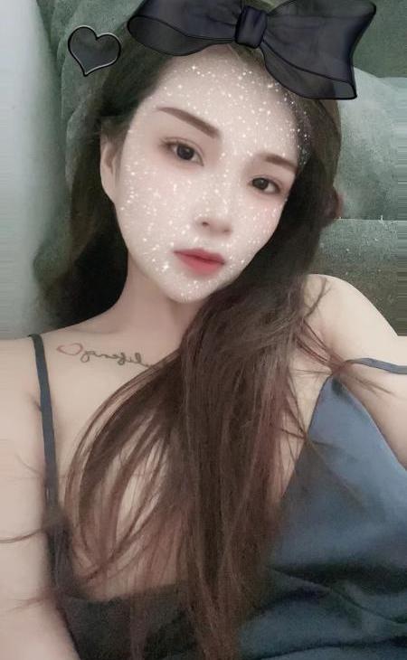 惠台的骚货大胸美女